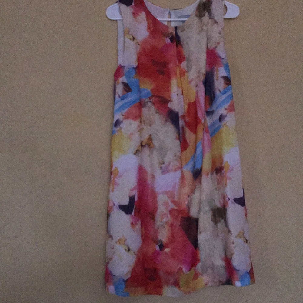 💸3/$20
Multi Colored  Flowy Dress